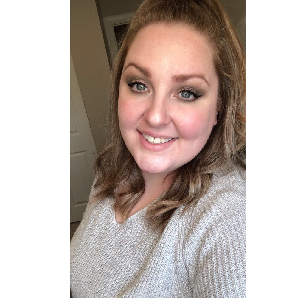 Meet your Posher, Elyse